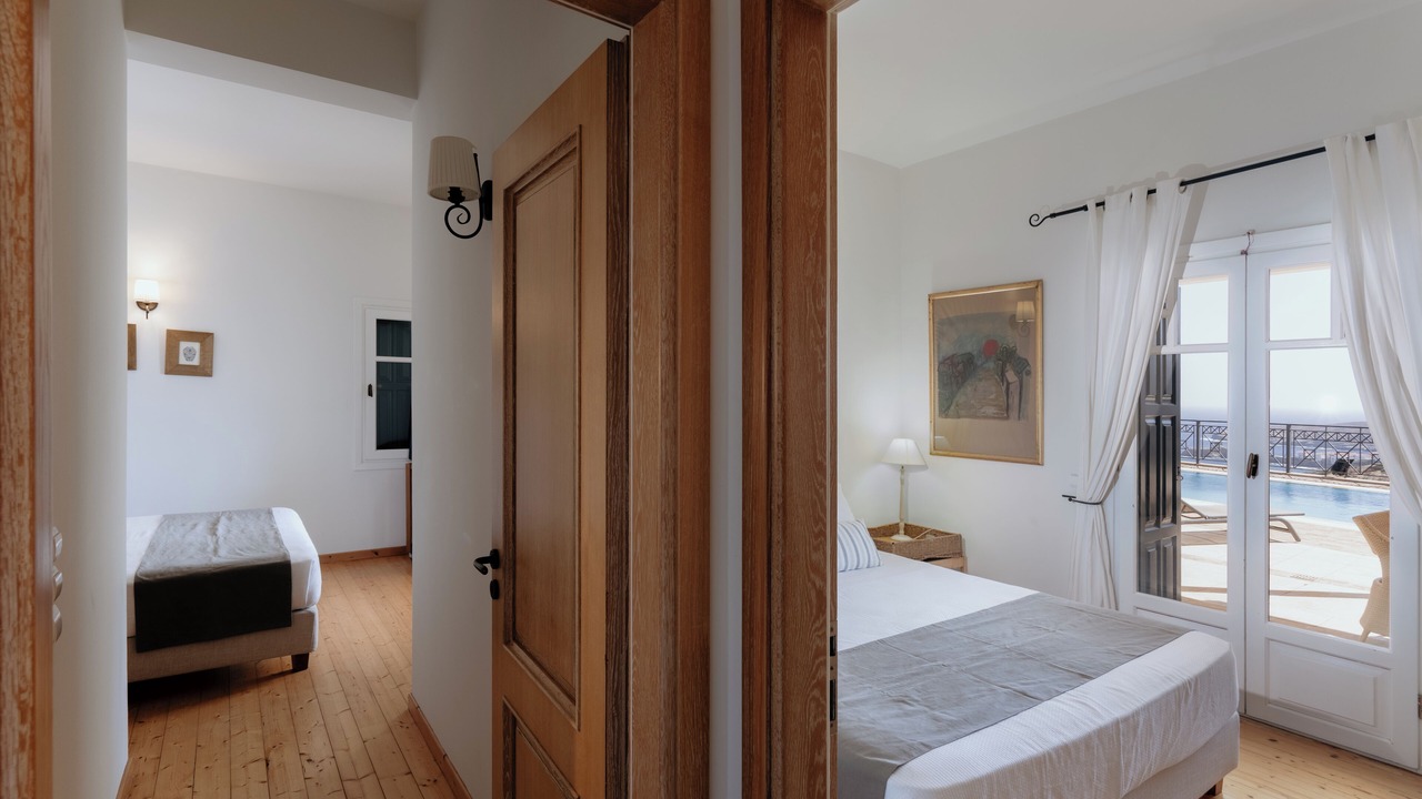 Photo of Bedroom in Paleopolis