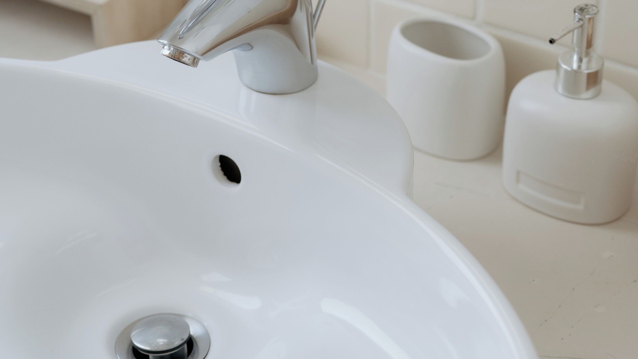 Photo of Bathroom in Paleopolis