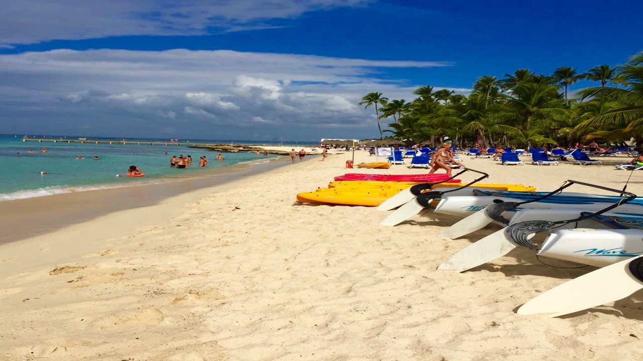 Photo of Others in Dominicus