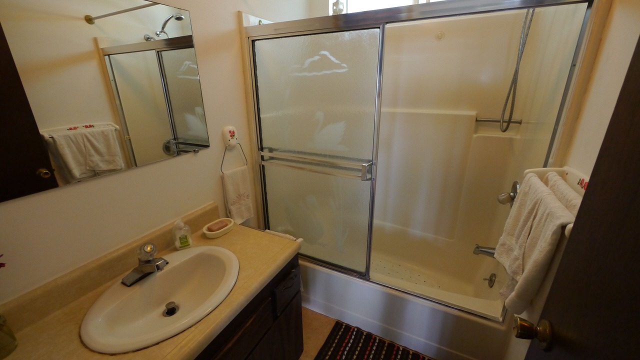 Photo of Bathroom in Papeto'ai