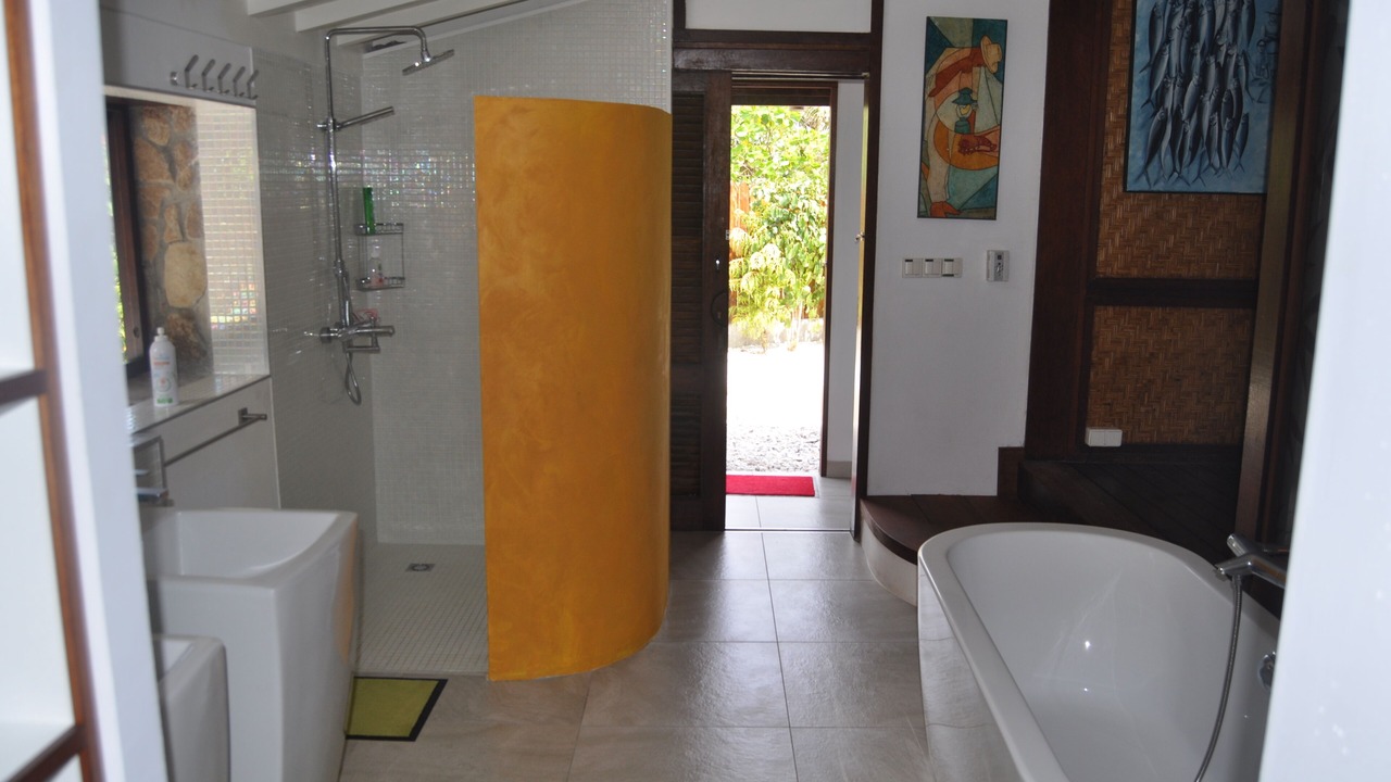Photo of Bathroom in Temae