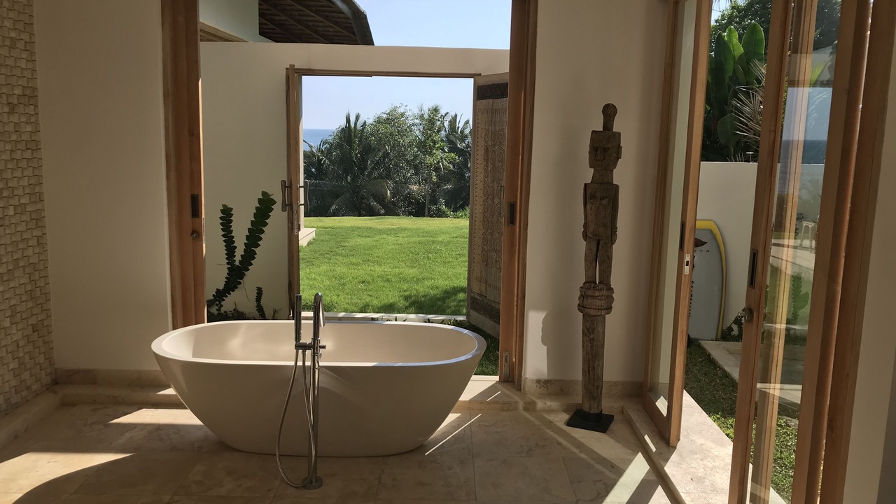 Photo of Bathroom in Suraberata
