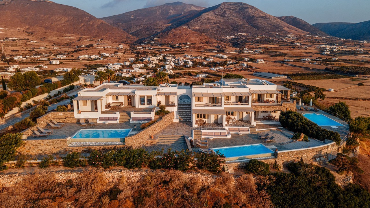 Photo of Outdoor in Parasporos