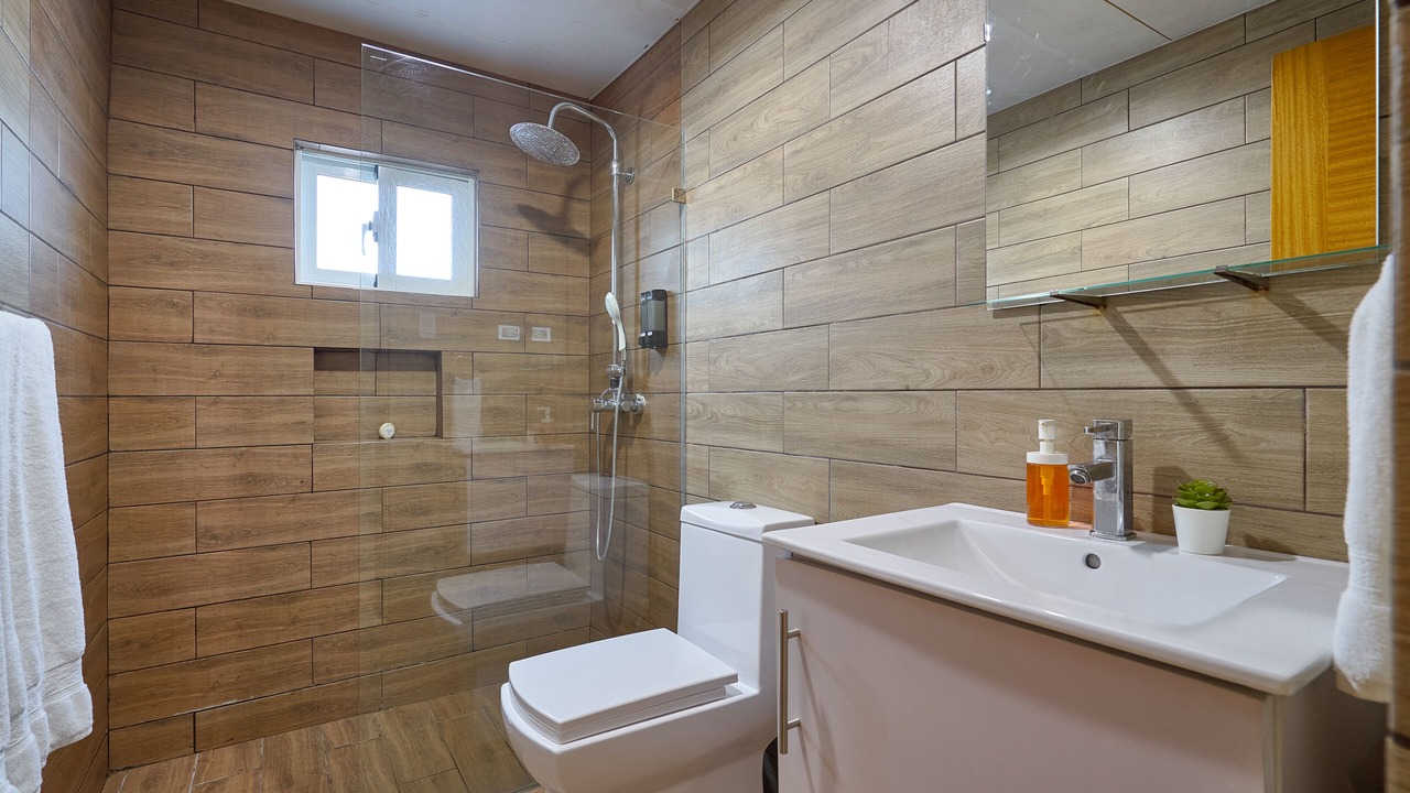 Photo of Bathroom in Yolanda Morales