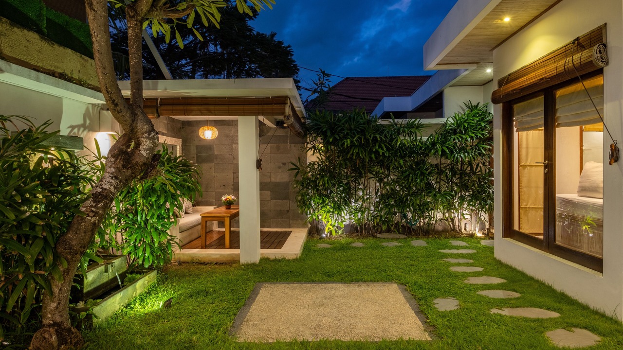 Photo of Patio Balcony in Sunset Road