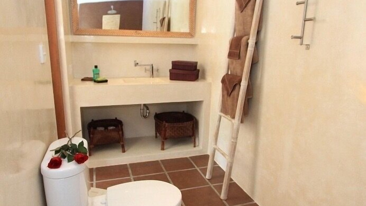 Photo of Bathroom in Sunset Road