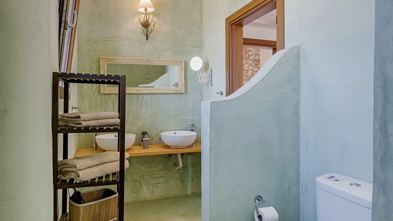 Photo of Bathroom in Asklipiio