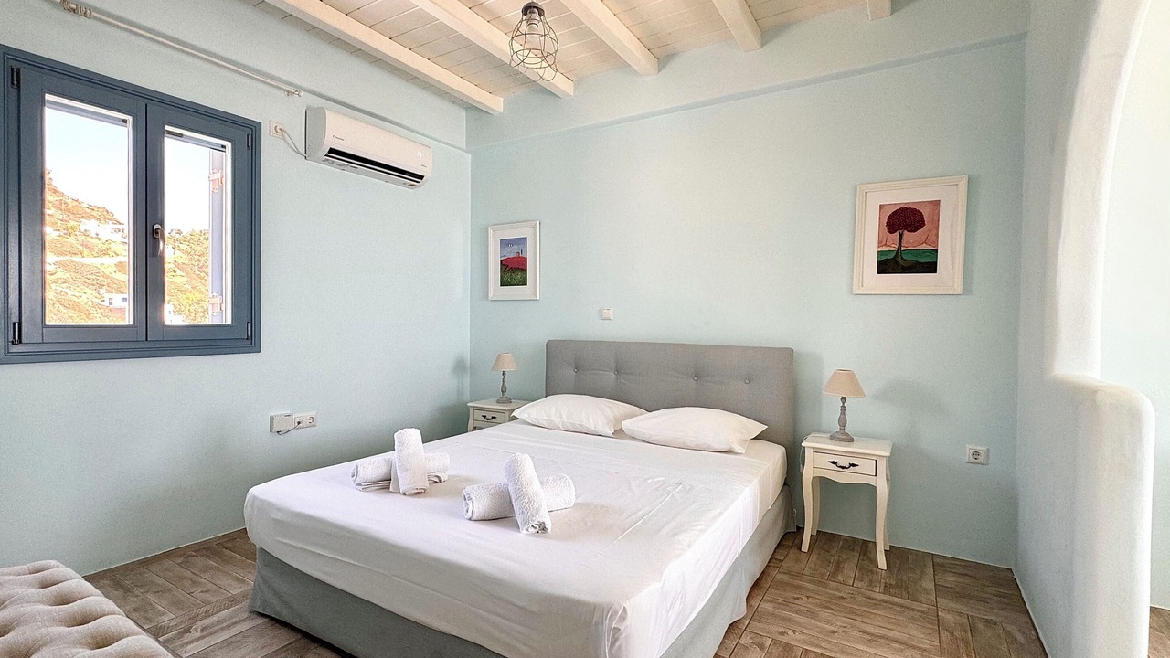 Photo of Bedroom in Ios