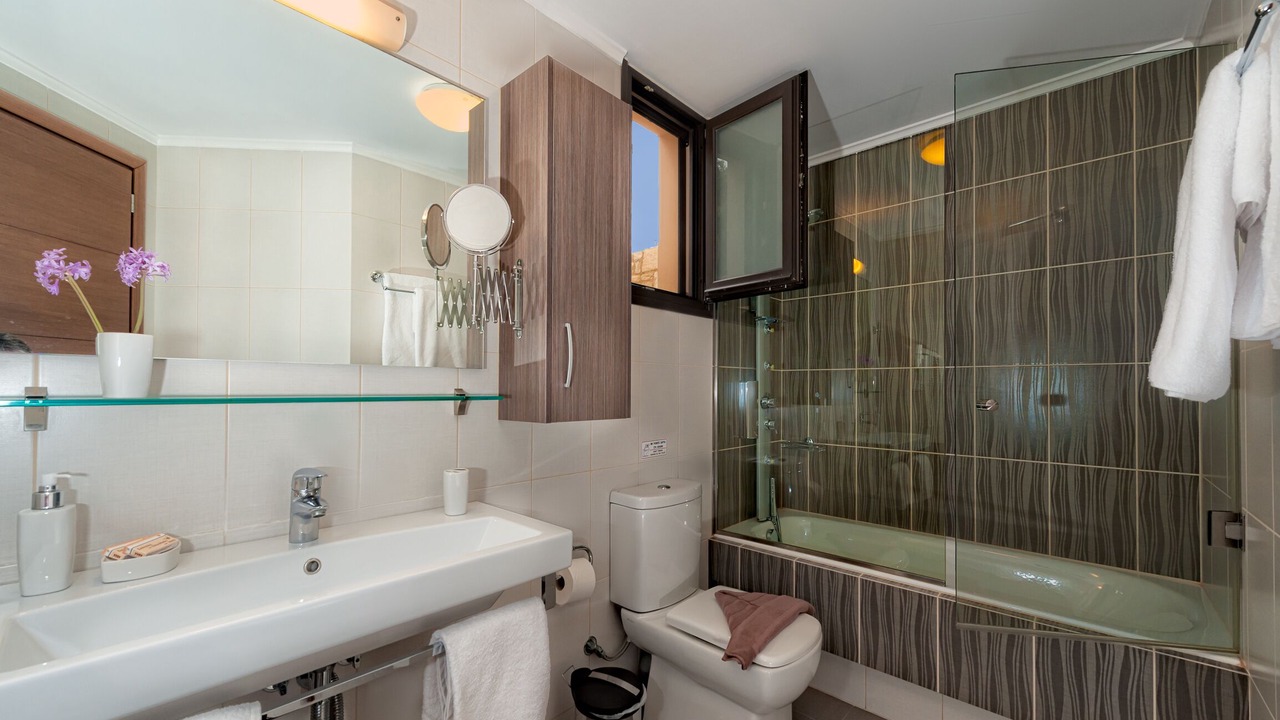 Photo of Bathroom in Stalos