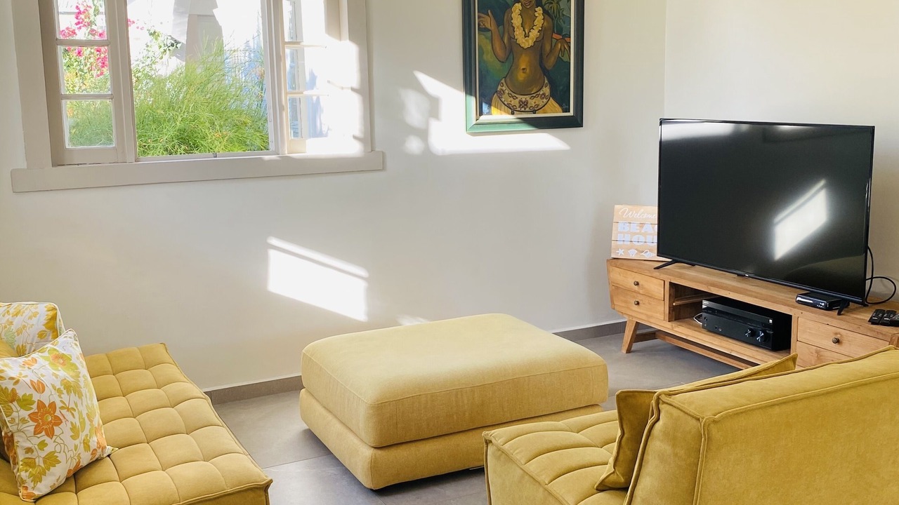 Photo of Livingroom in Paea
