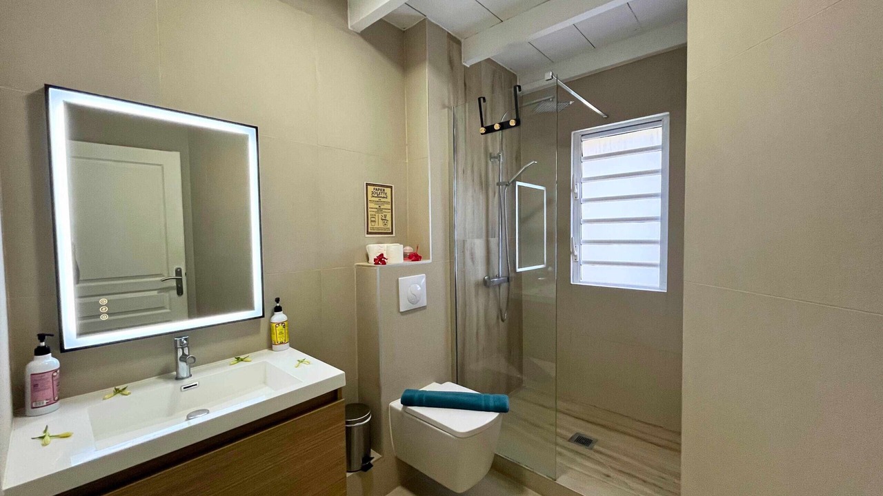 Photo of Bathroom in Pihaena