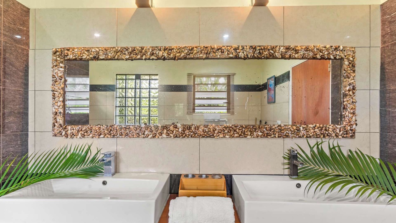 Photo of Bathroom in Moorea-Maiao