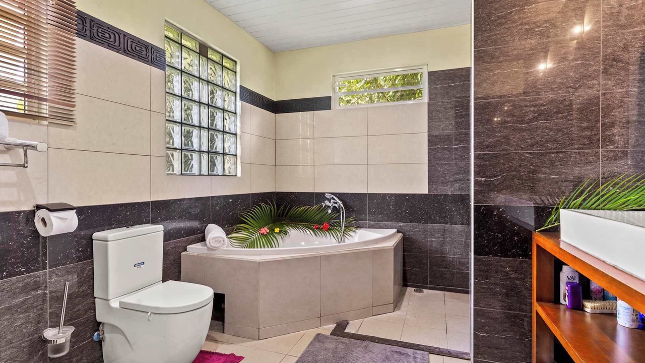 Photo of Bathroom in Moorea-Maiao