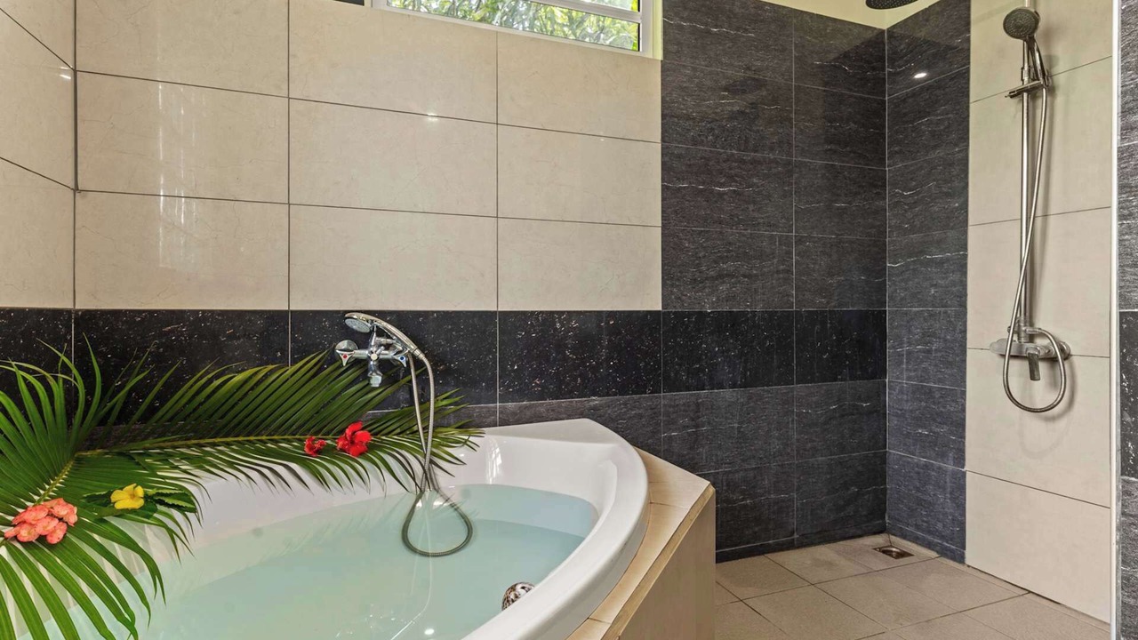 Photo of Bathroom in Moorea-Maiao