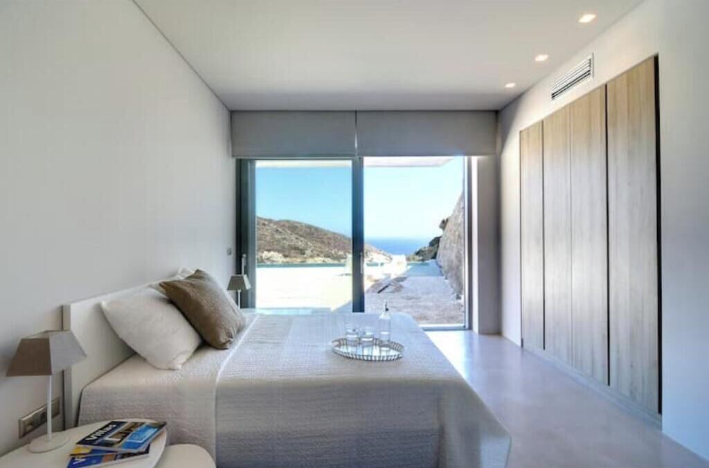 Photo of Bedroom in Ios