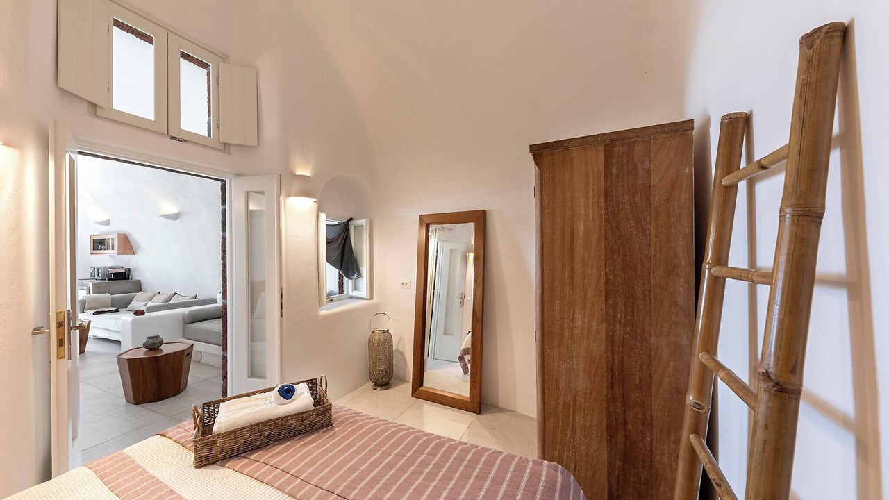 Photo of Bedroom in Imerovigli