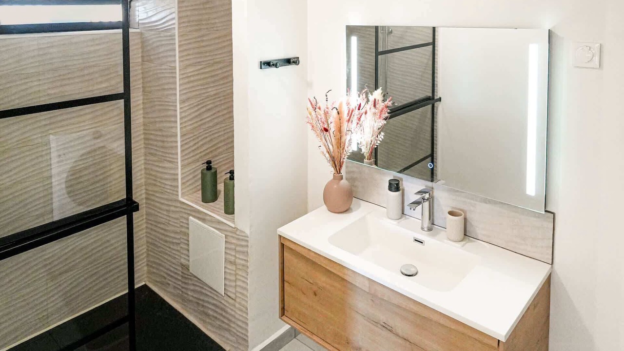 Photo of Bathroom in Taravao