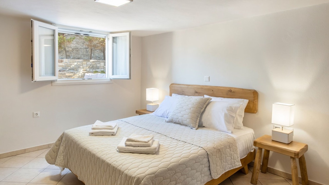 Photo of Bedroom in Parasporos