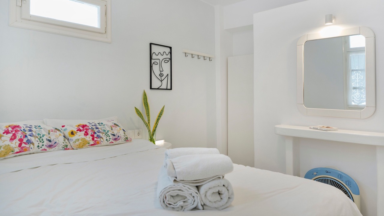 Photo of Bedroom in Katapola