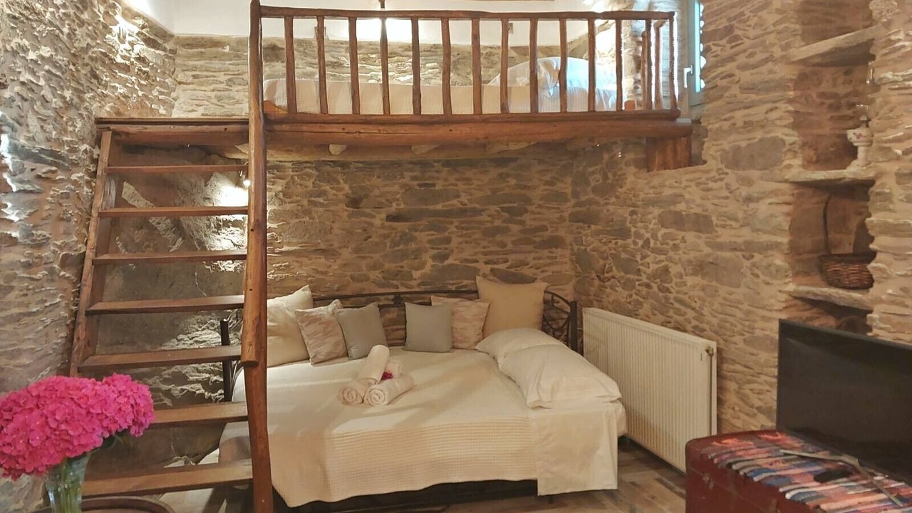 Photo of Bedroom in Arnas