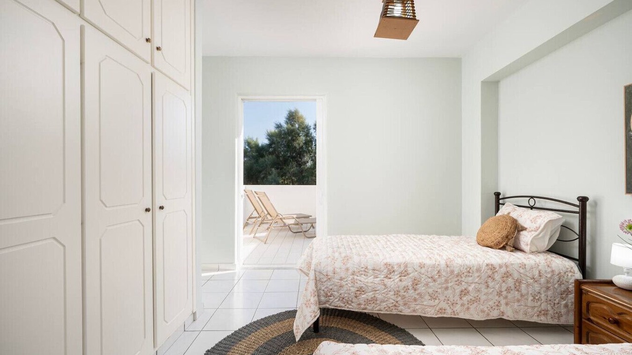 Photo of Bedroom in Marmari
