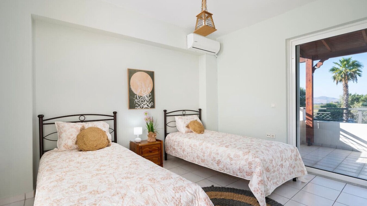 Photo of Bedroom in Marmari