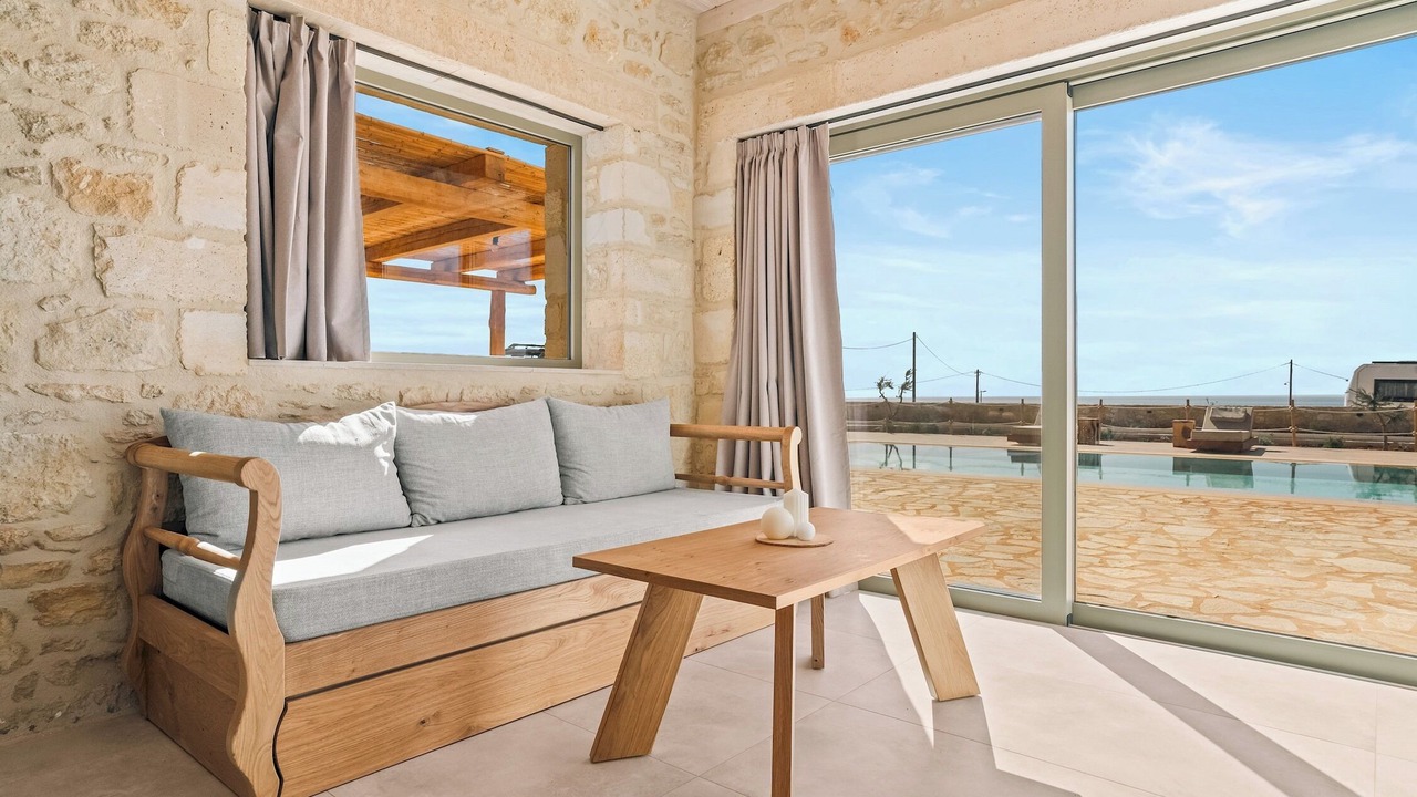 Photo of Livingroom in Minoa Pediada