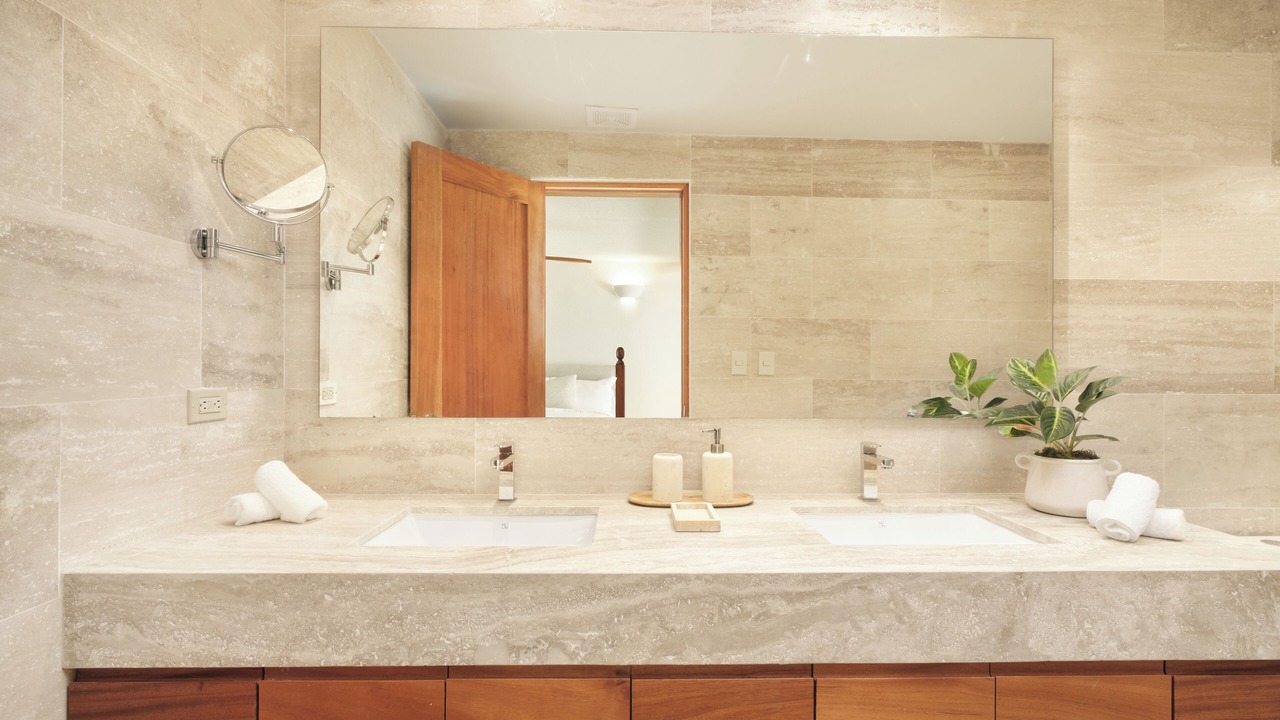 Photo of Bathroom in Los Altos