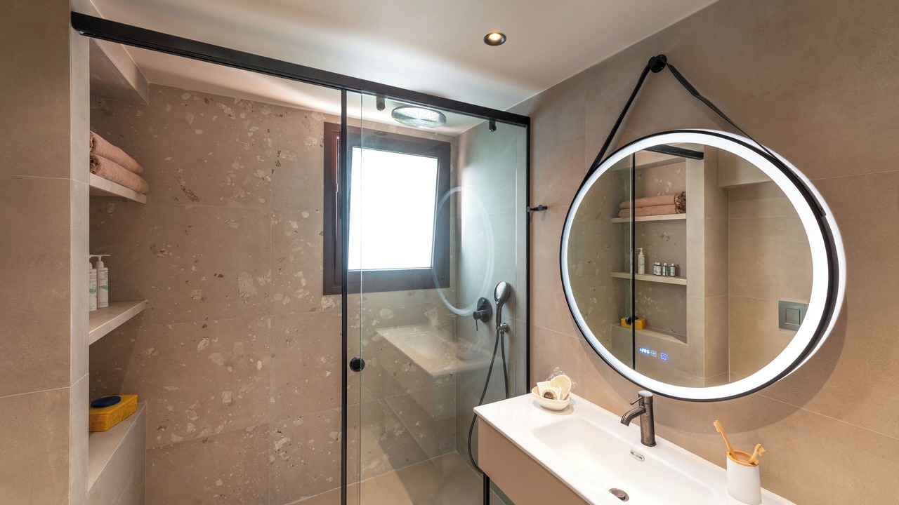 Photo of Bathroom in Ialyssos