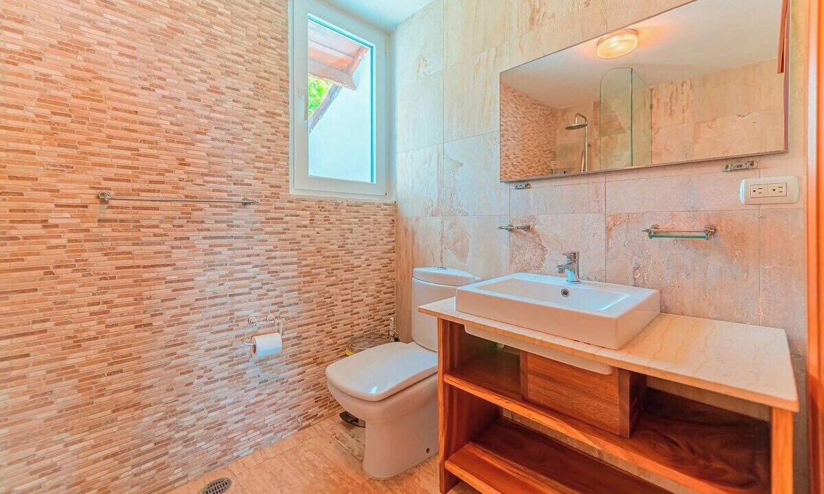Photo of Bathroom in La Esplanada