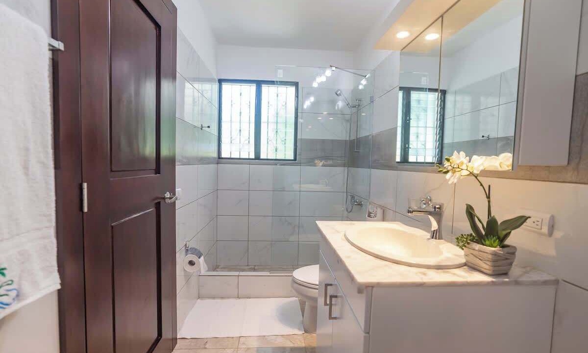 Photo of Bathroom in Urbanizacion Tavarez