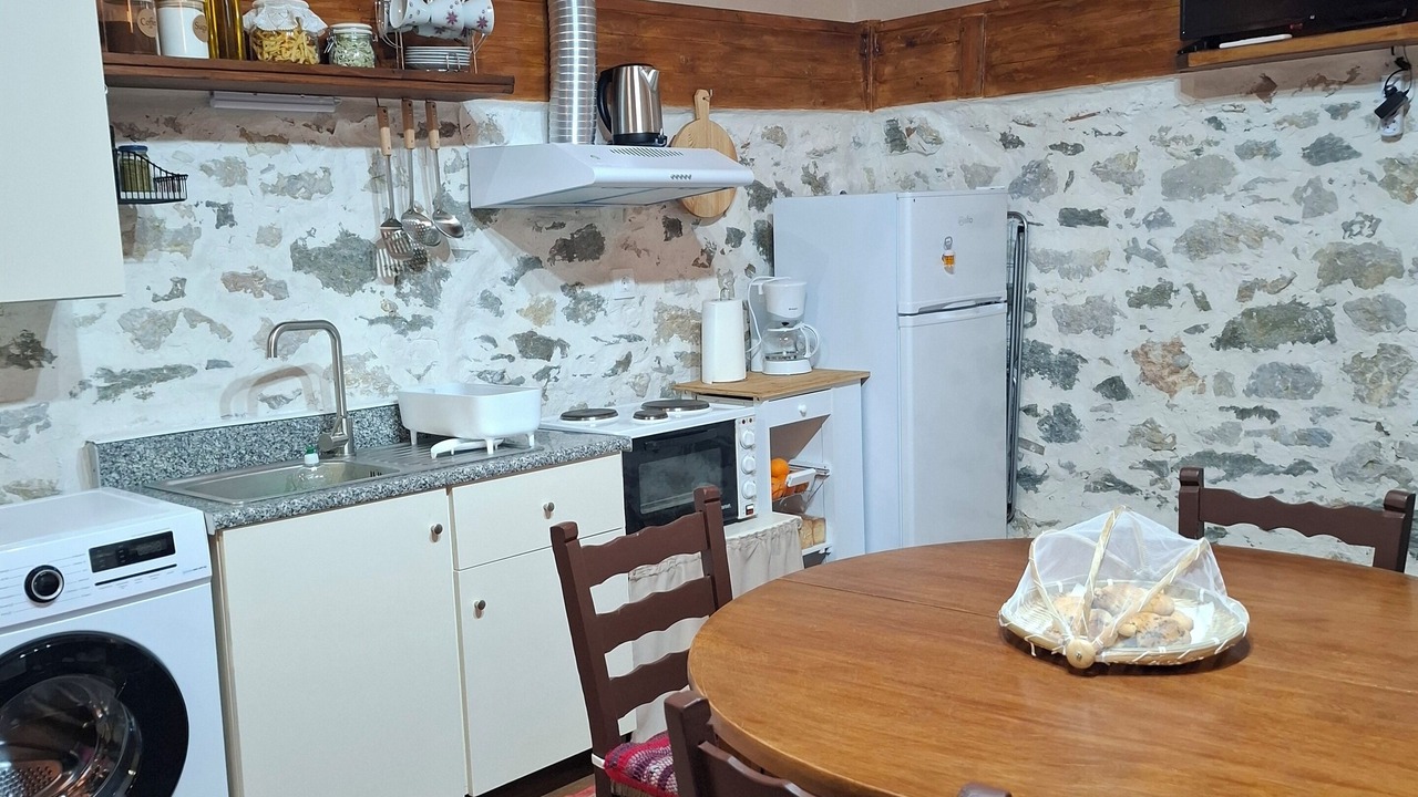 Photo of Kitchen in Kymi-Aliveri
