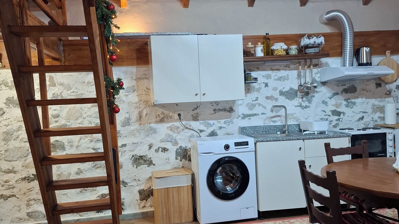 Photo of Kitchen in Kymi-Aliveri