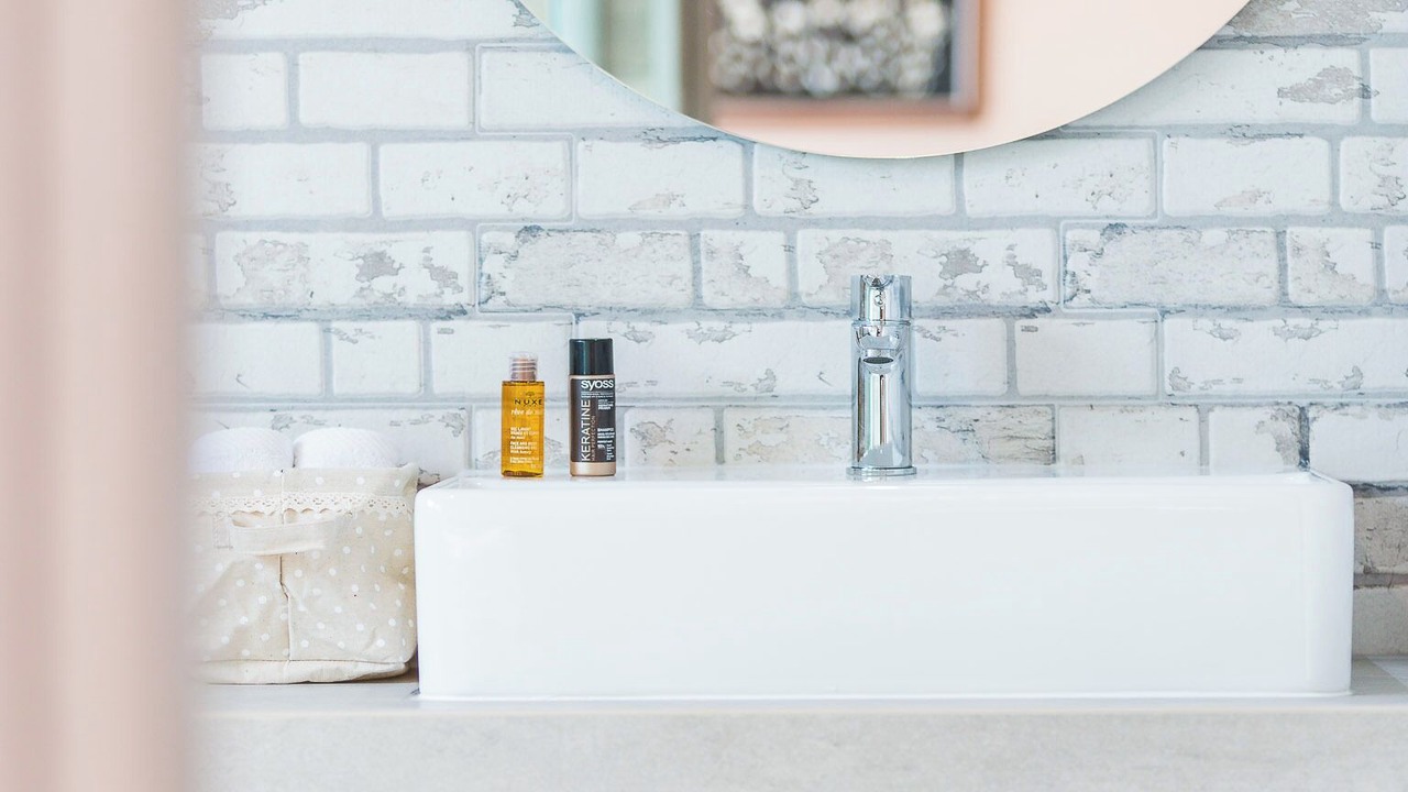 Photo of Bathroom in Prines