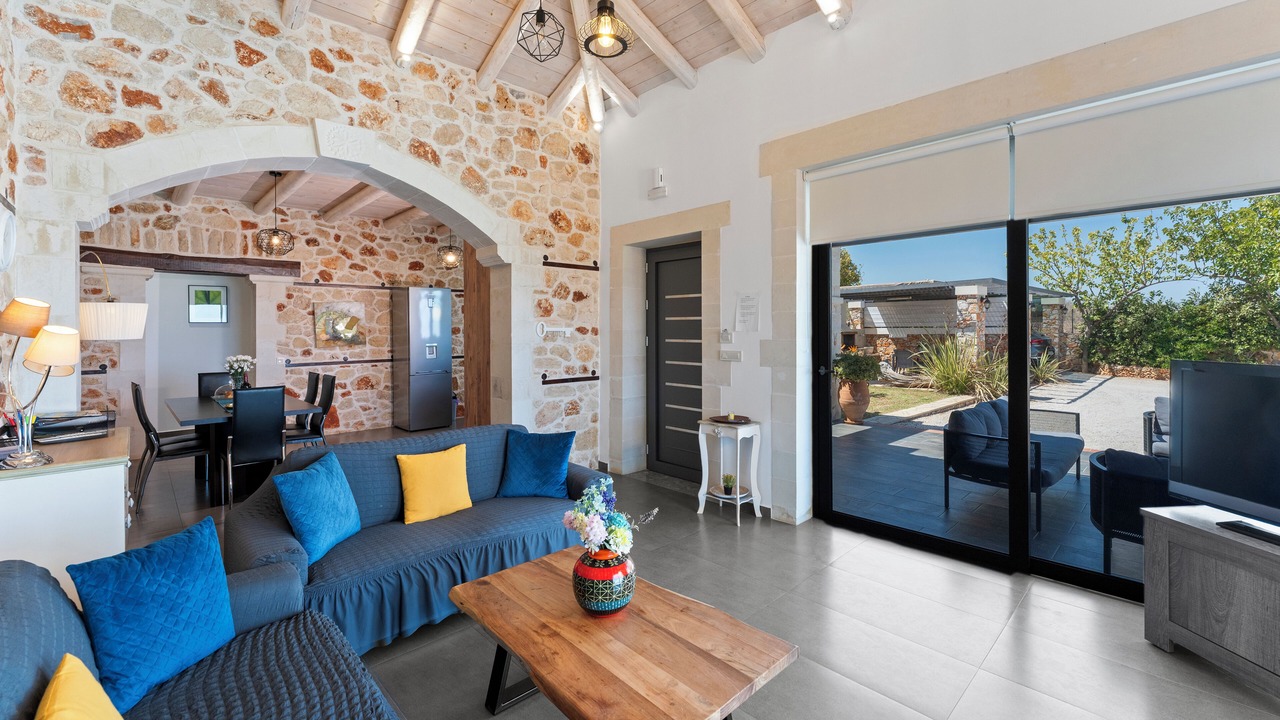 Photo of Livingroom in Douliana