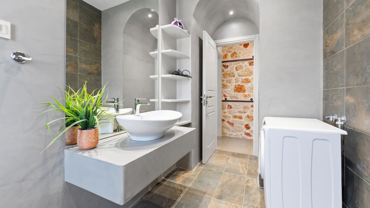 Photo of Bathroom in Douliana