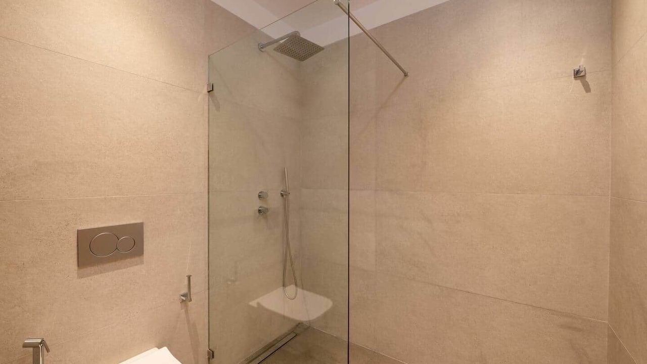 Photo of Bathroom in Glinado