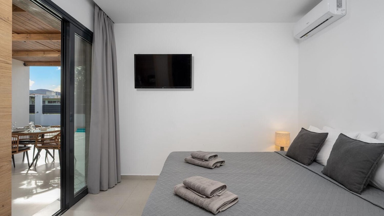 Photo of Bedroom in Petaloudes