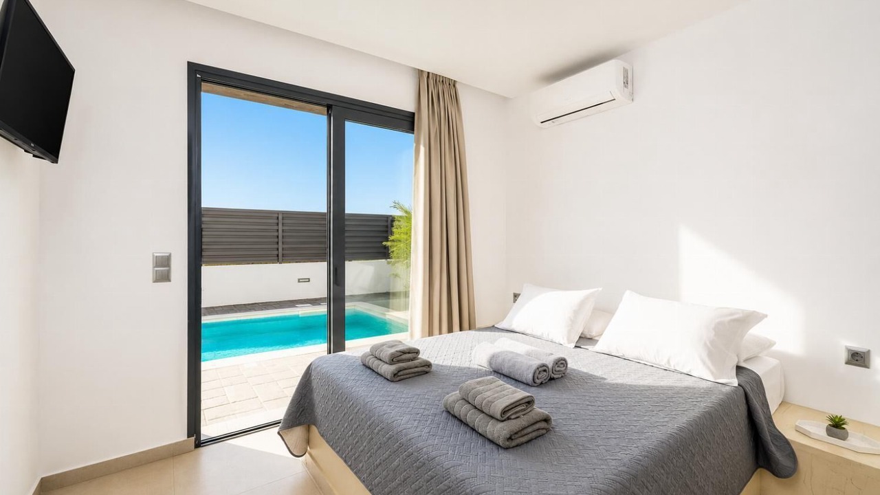 Photo of Bedroom in Petaloudes