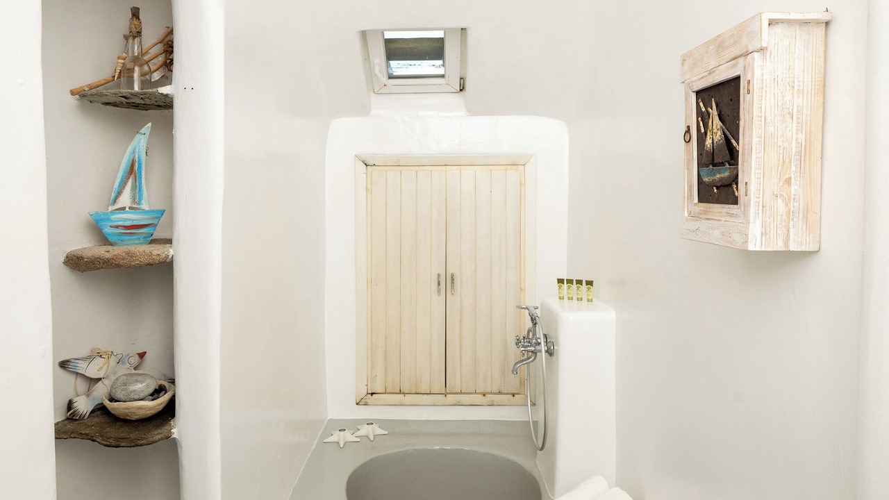 Photo of Bathroom in Kanalia