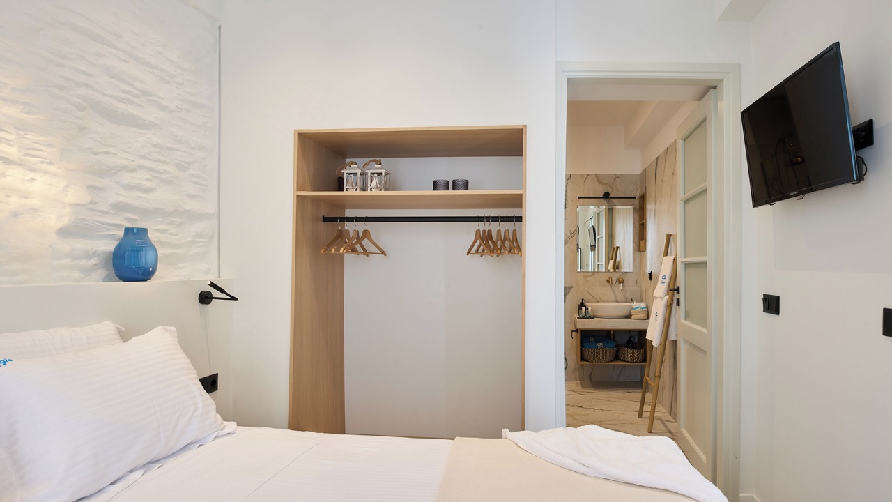 Photo of Bedroom in Paleopolis