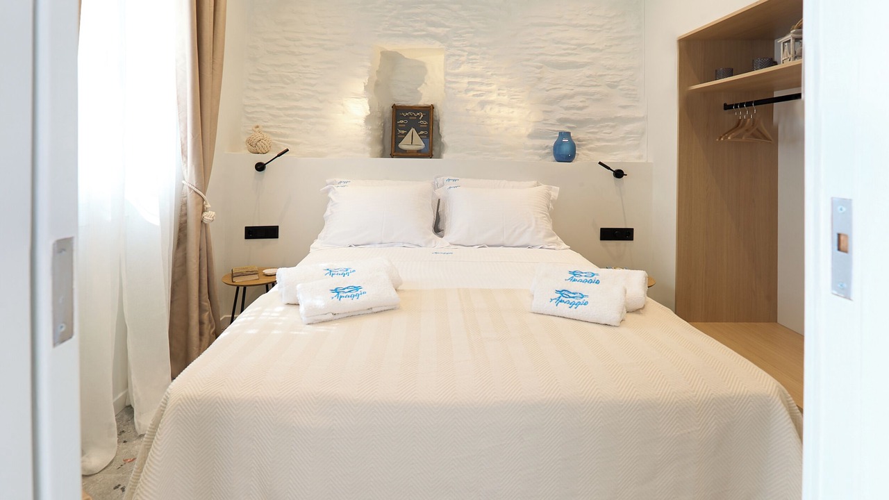 Photo of Bedroom in Paleopolis