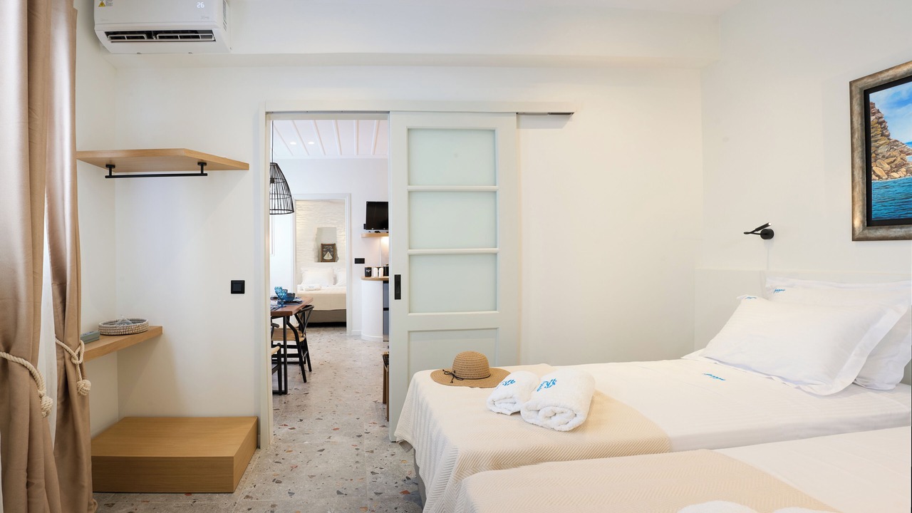Photo of Bedroom in Paleopolis