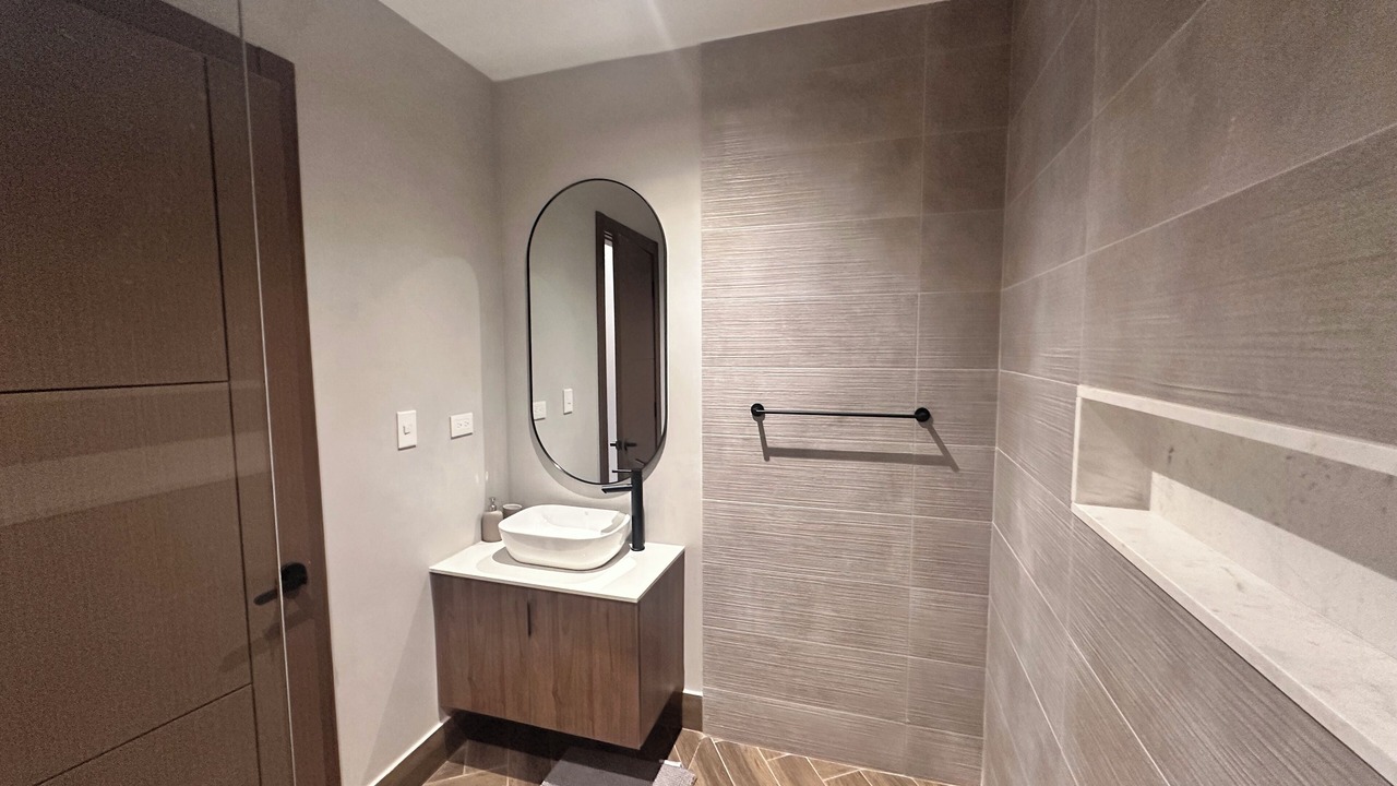 Photo of Bathroom in Evaristo Morales