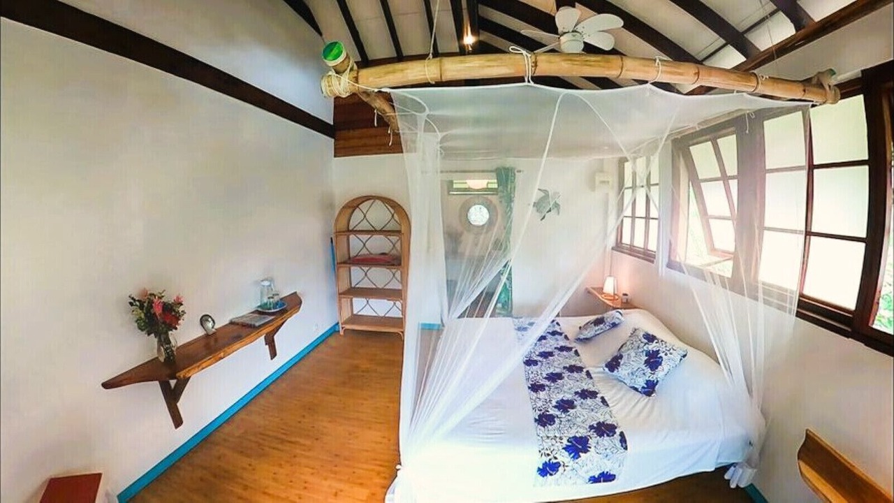 Photo of Bedroom in Opoa