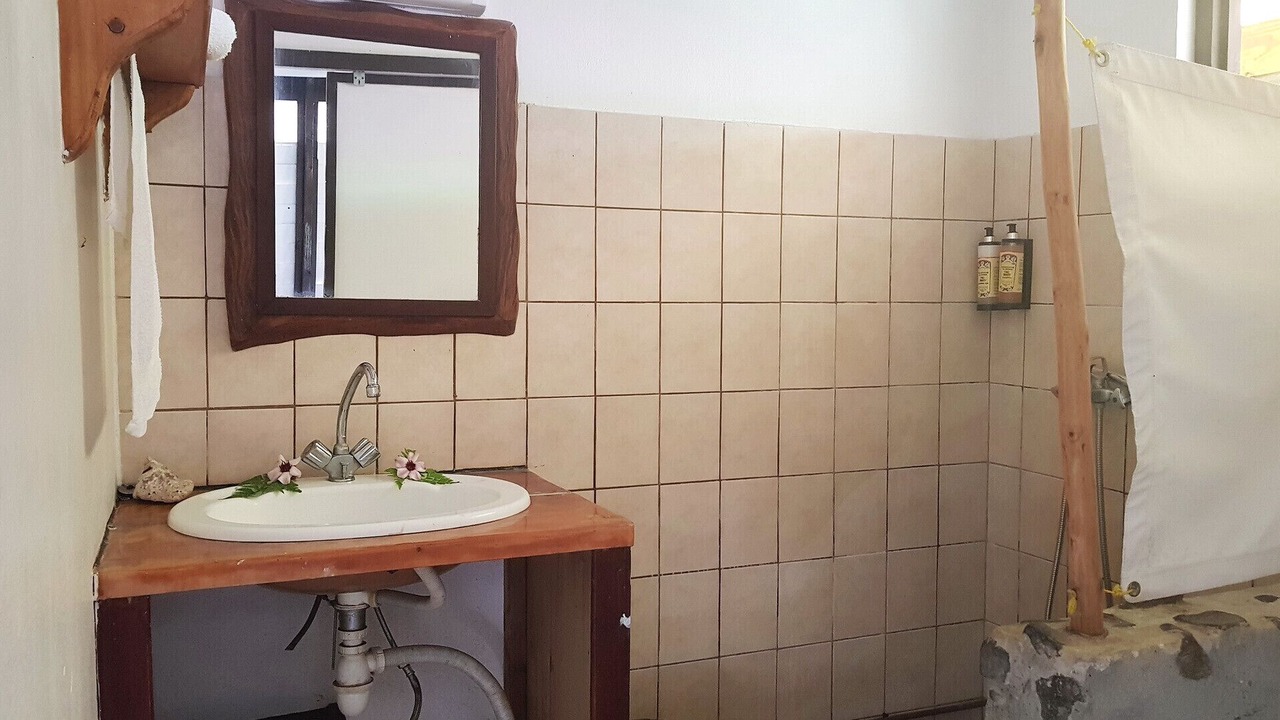 Photo of Bathroom in Teahupoo