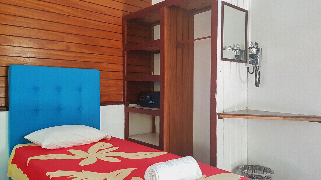 Photo of Bedroom in Teahupoo
