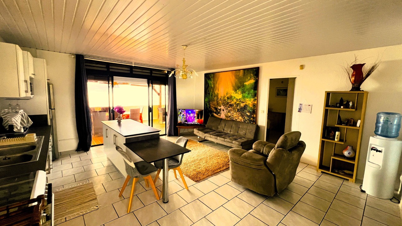 Photo of Livingroom in Paea
