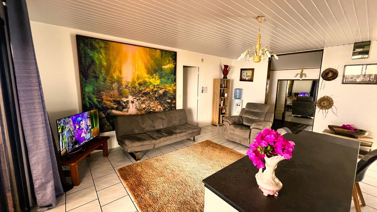 Photo of Livingroom in Paea