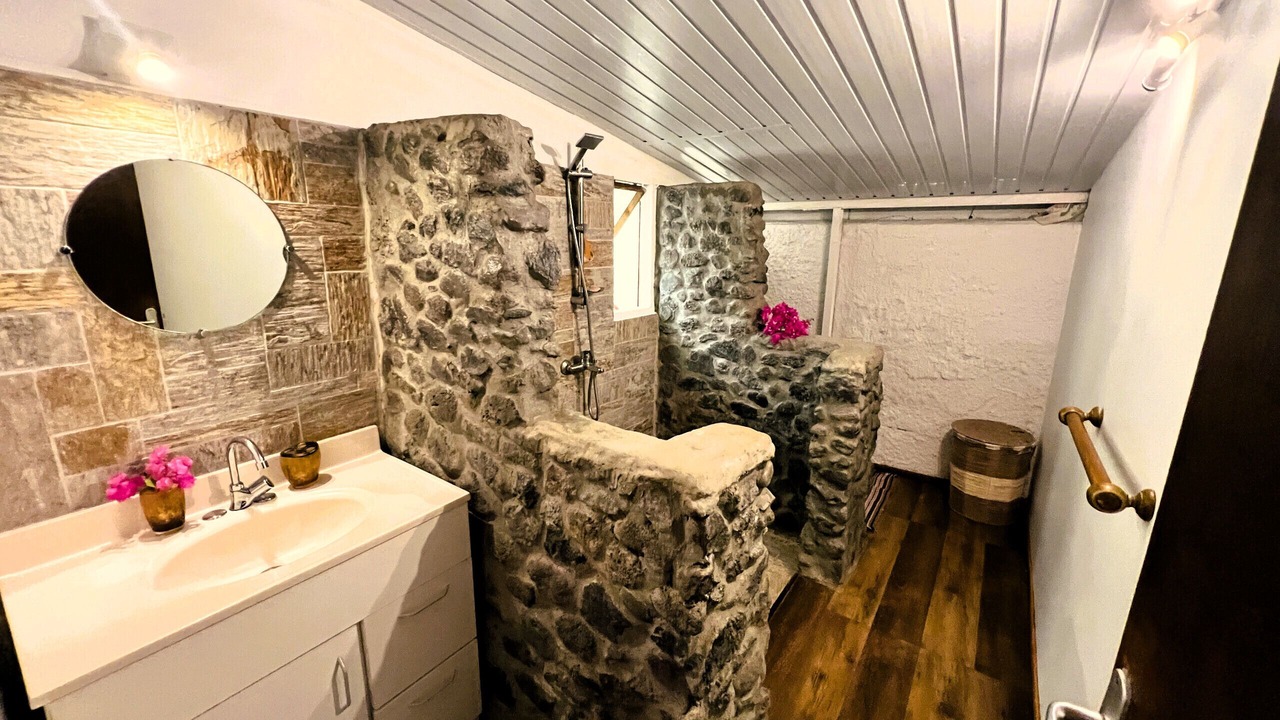 Photo of Bathroom in Paea